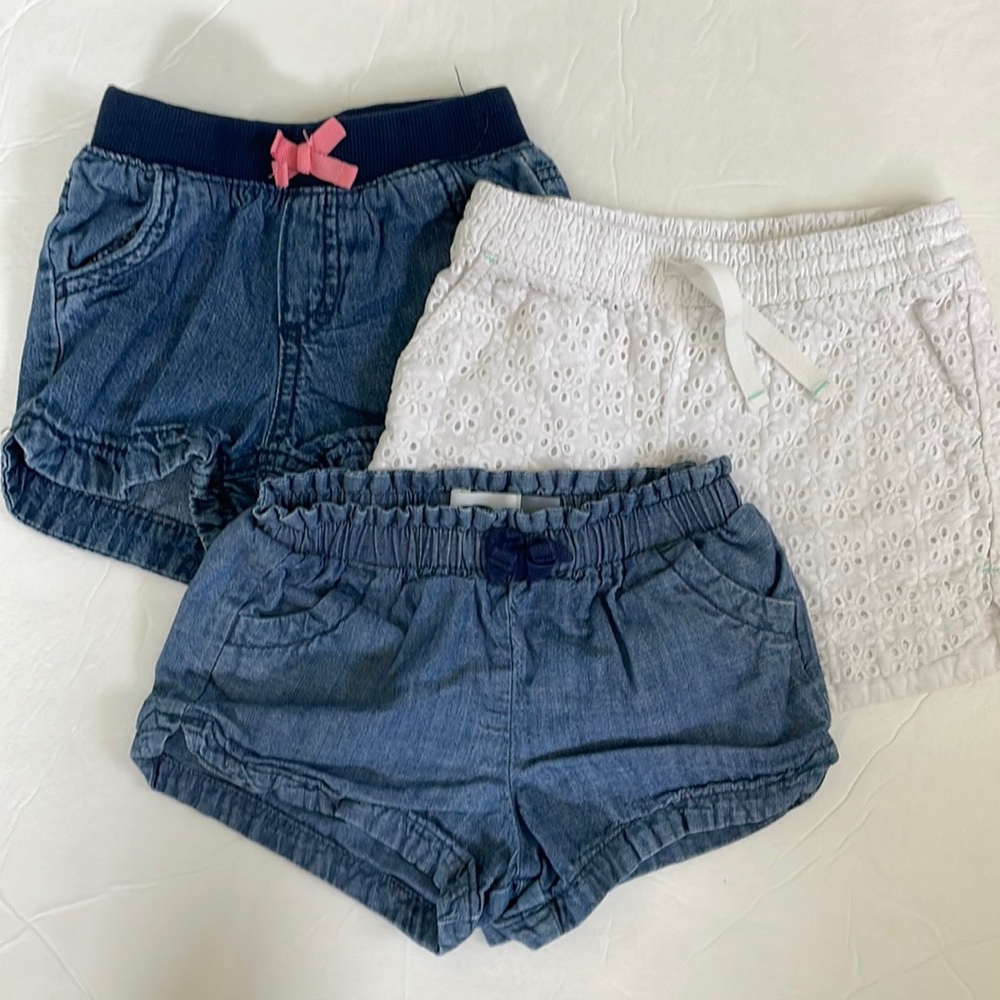 Bundle of little girls summer shorts, size 3T